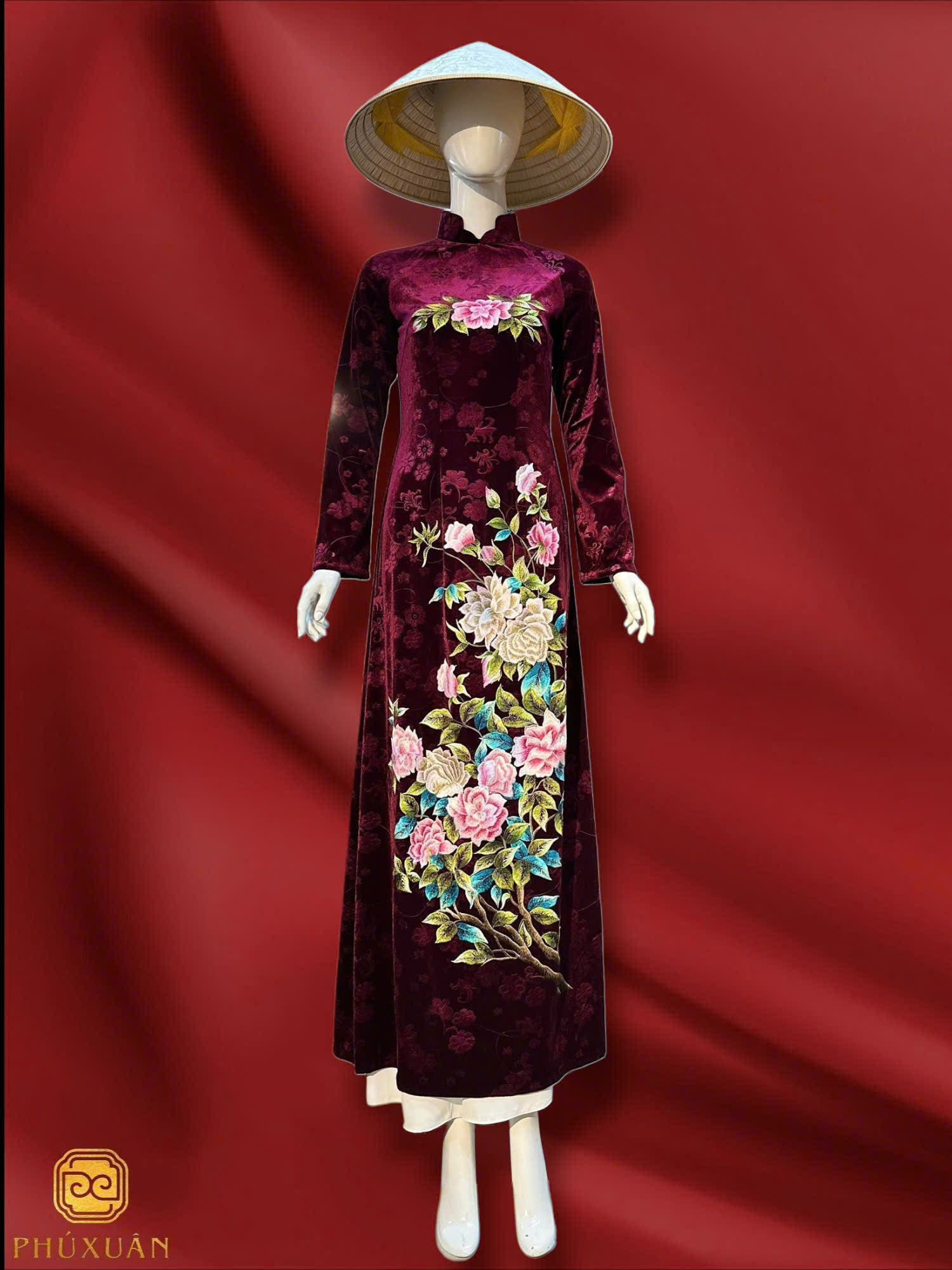 DẠ YẾN CUNG ĐÌNH